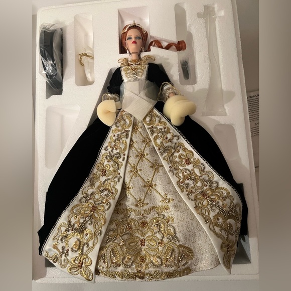 Faberge Imperial Grace Barbie - Picture 2 of 2